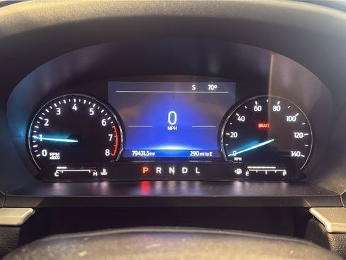 Used 2022 Ford Explorer XLT w/ Equipment Group 202A AWD/4WD image 13