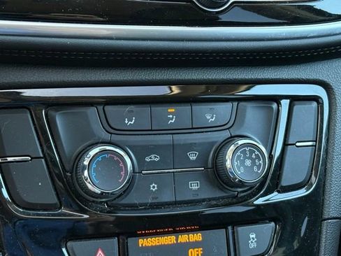 Used 2018 Buick Encore Sport Touring AWD/4WD image 17