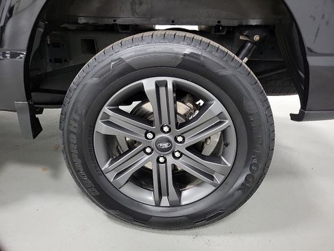 Used 2023 Ford F150 Lariat image 8