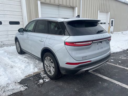 Used 2025 Lincoln Corsair Premiere image 4