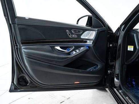 Used 2014 Mercedes-Benz S 550 Sedan image 14