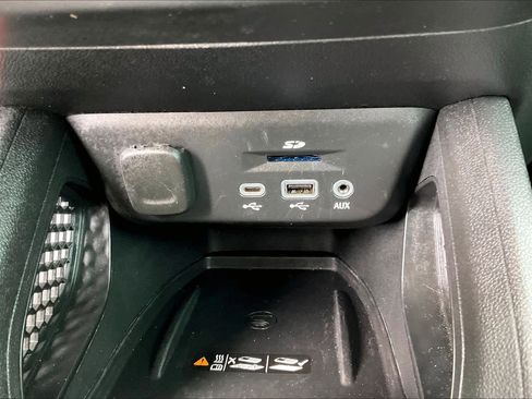 Used 2023 Chevrolet TrailBlazer ACTIV w/ Sun and Liftgate Package AWD/4WD image 34