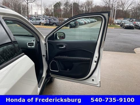 Used 2019 Jeep Compass Latitude w/ Popular Equipment Group image 19