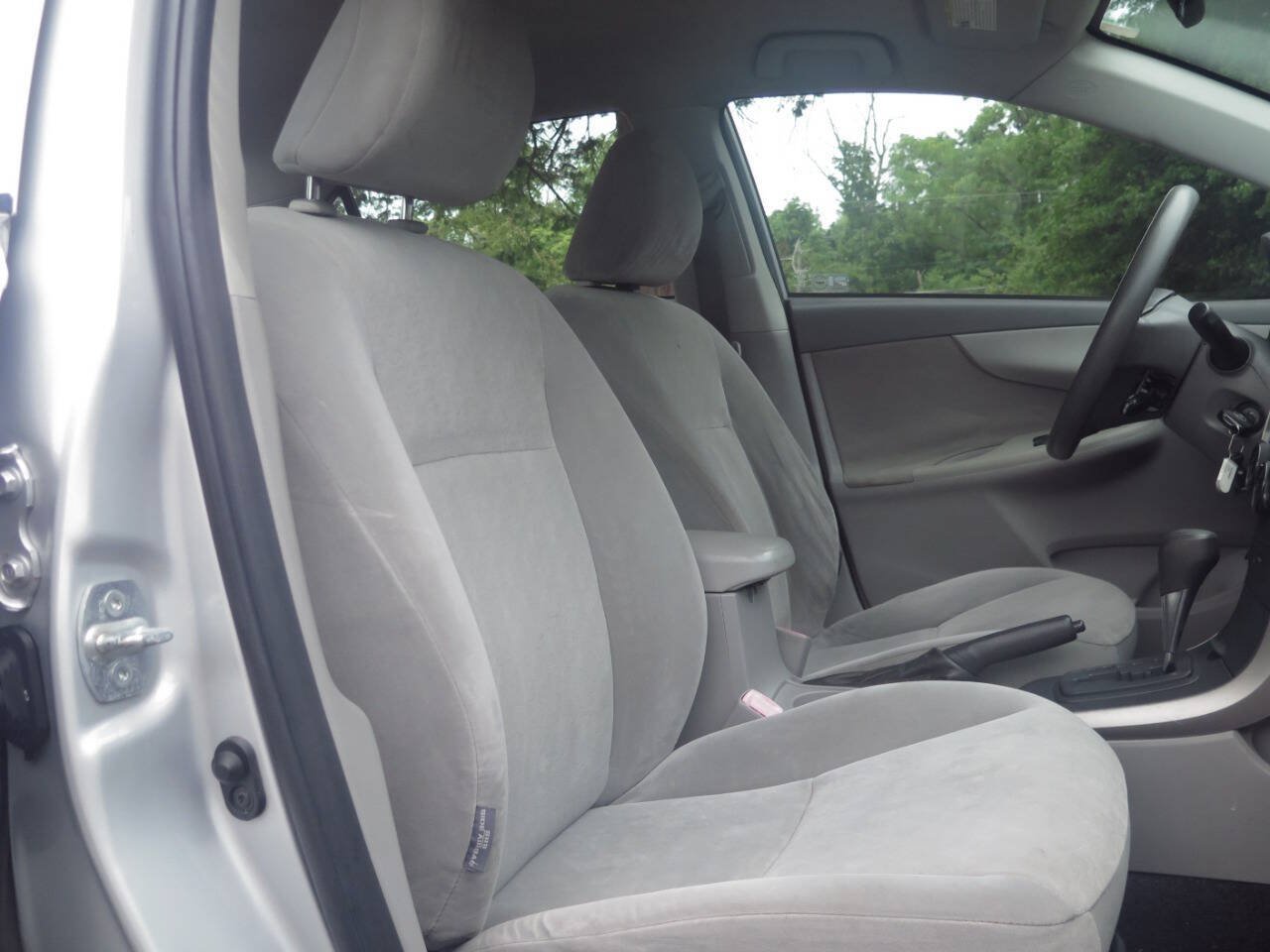 Used 2009 Toyota Corolla LE FWD image 15