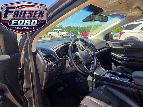 Used 2020 Ford Edge Titanium AWD/4WD image 13