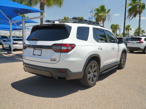 Used 2026 Honda Pilot Sport image 9