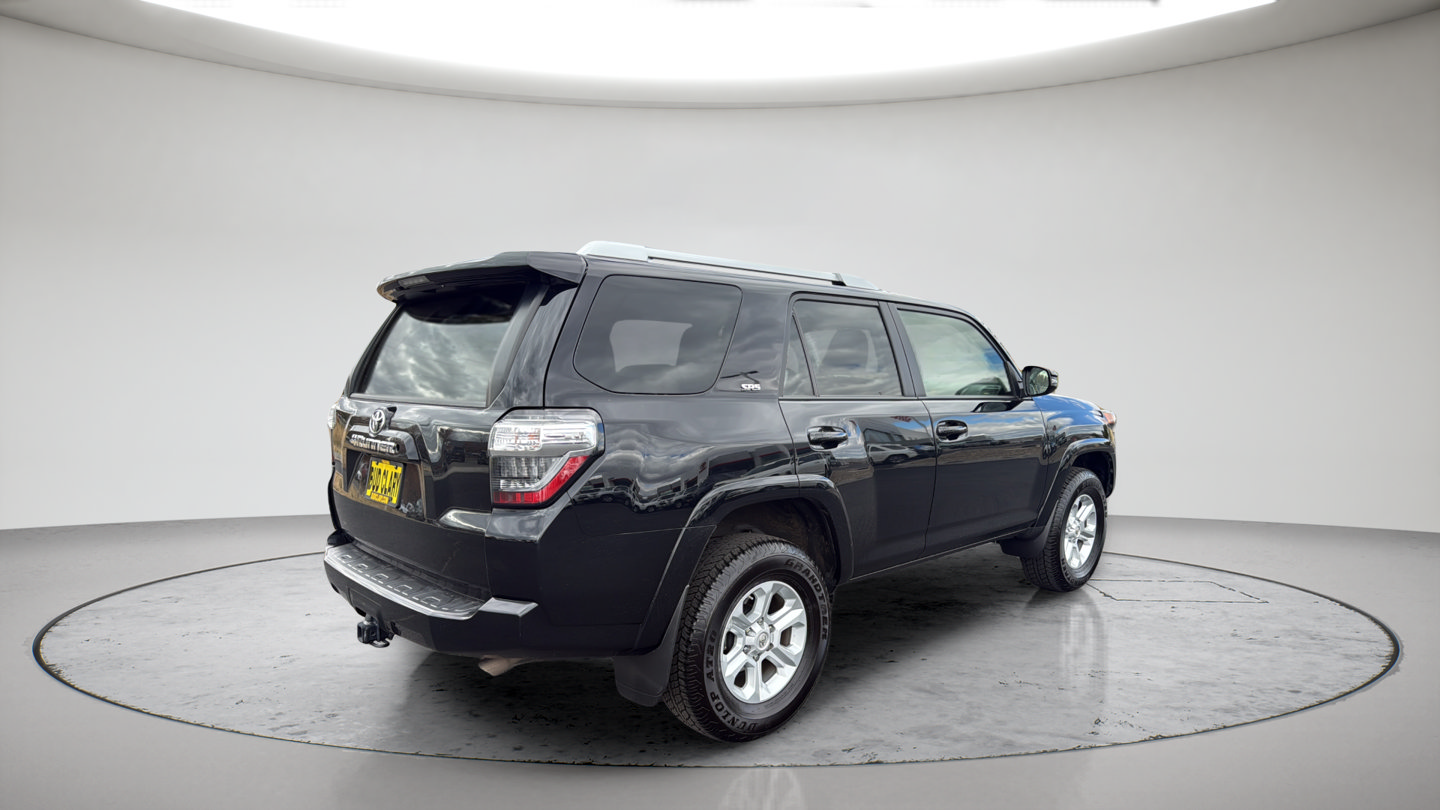 Certified 2018 Toyota 4Runner SR5 Premium AWD/4WD image 5