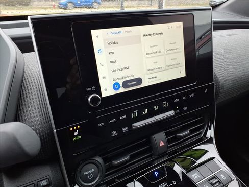 Certified 2025 Subaru Solterra Premium image 18