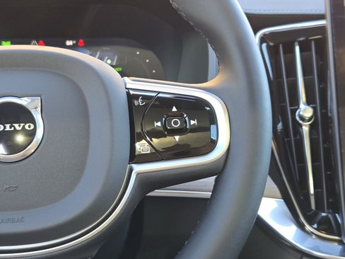 New 2026 Volvo XC90 T8 Plus image 32