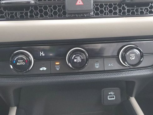 Used 2023 Honda HR-V LX image 5