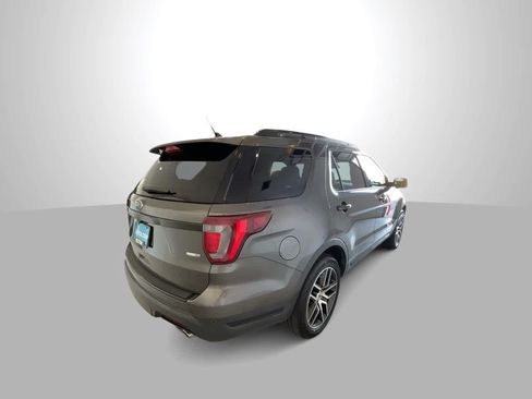 Used 2018 Ford Explorer Sport w/ Equipment Group 401A AWD/4WD image 8