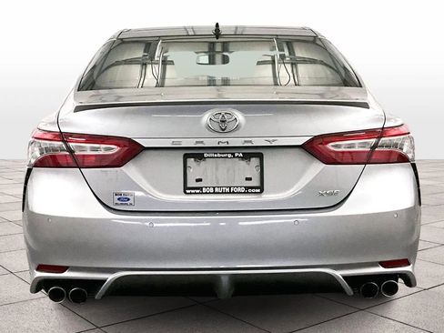 Used 2019 Toyota Camry XSE image 5