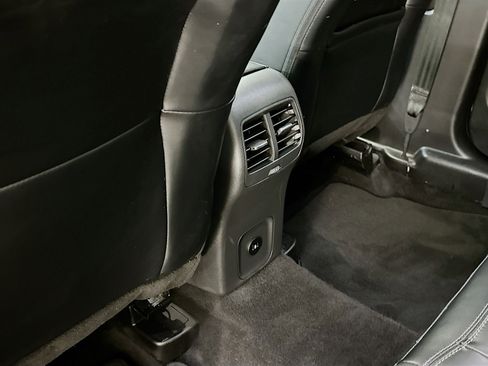 Used 2025 Ford Escape Platinum AWD/4WD image 29
