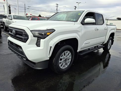 New 2026 Toyota Tacoma SR5 AWD/4WD image 3