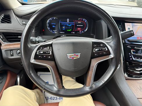 Used 2017 Cadillac Escalade Premium Luxury RWD image 19