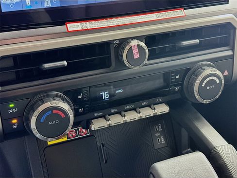 New 2025 Toyota 4Runner TRD Off-Road Premium image 10