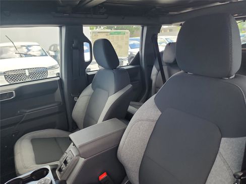 New 2025 Ford Bronco image 13