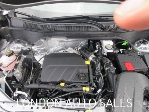 Used 2026 Chevrolet Trax LT FWD image 17