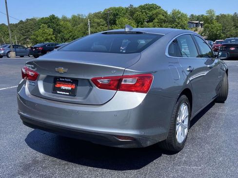 Used 2025 Chevrolet Malibu LT image 3