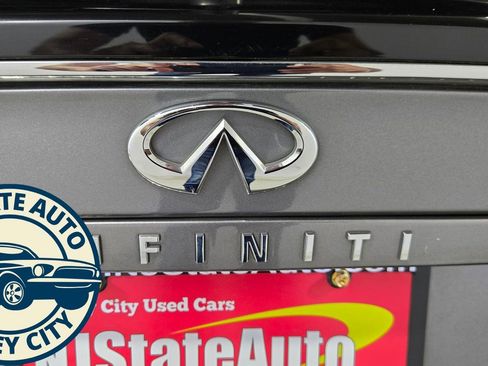 Used 2018 INFINITI QX30 AWD image 28