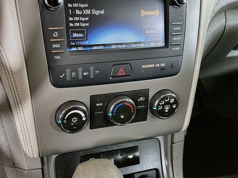 Used 2014 Chevrolet Traverse LS FWD image 23