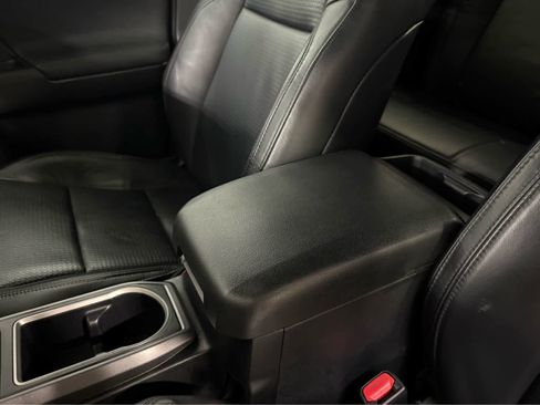 Used 2020 Toyota Tacoma TRD Off-Road image 28