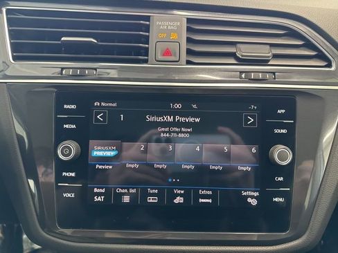 Used 2019 Volkswagen Tiguan SE w/ Panoramic Sunroof Package image 44