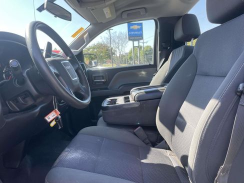 Used 2018 GMC Sierra 1500 2WD Regular Cab image 9