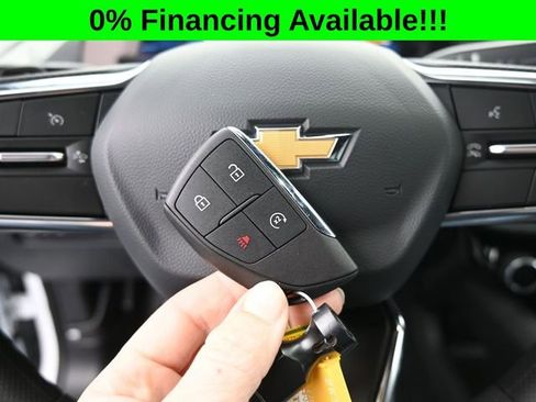 New 2026 Chevrolet Equinox EV LT image 25