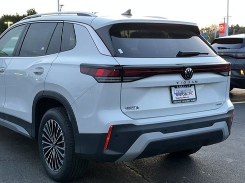 New 2026 Volkswagen Tiguan S AWD/4WD image 13