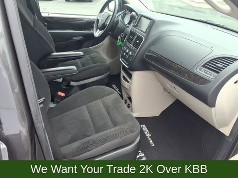 Used 2017 Dodge Grand Caravan SE w/ Power Window Group FWD image 27