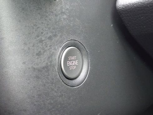 Used 2024 Volkswagen ID.4 Pro image 22