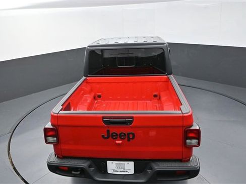 New 2025 Jeep Gladiator Sport image 14