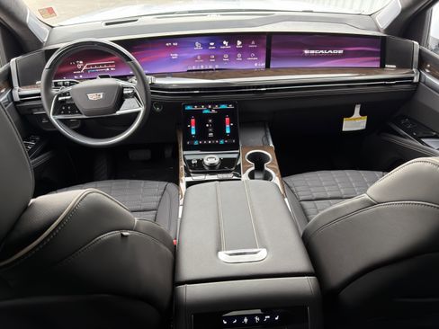 New 2026 Cadillac Escalade Platinum Sport w/ LPO, ONYX Package AWD/4WD image 12