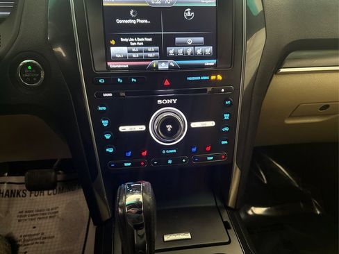 Used 2016 Ford Explorer Limited w/ Equipment Group 301A FWD image 39