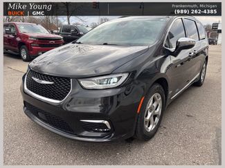 Used 2023 Chrysler Pacifica Limited FWD video 1