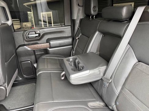 Used 2022 GMC Sierra 2500 Denali w/ Denali Black Diamond Edition AWD/4WD image 38