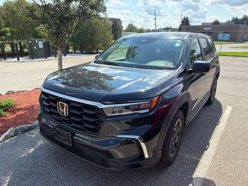 Used 2023 Honda Pilot LX image 15