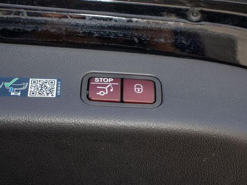 Used 2024 Mercedes-Benz GLC 43 AMG 4MATIC image 10