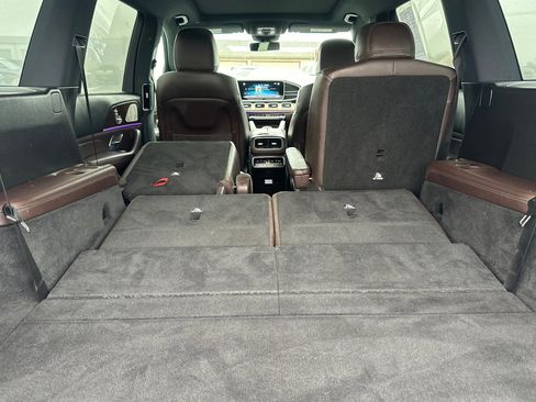 Used 2022 Mercedes-Benz GLS 450 4MATIC w/ AMG Line Exterior image 16