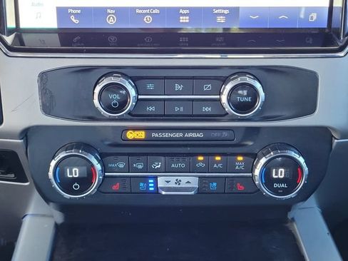 Used 2022 Ford F250 Lariat w/ Lariat Value Package AWD/4WD image 21