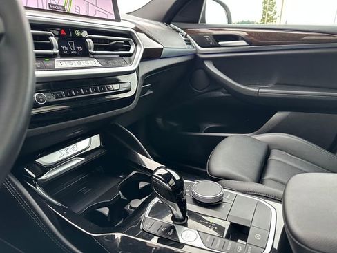 Used 2025 BMW X4 xDrive30i image 17