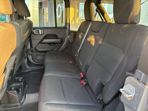 Used 2019 Jeep Wrangler Unlimited Sahara w/ Cold Weather Group image 37