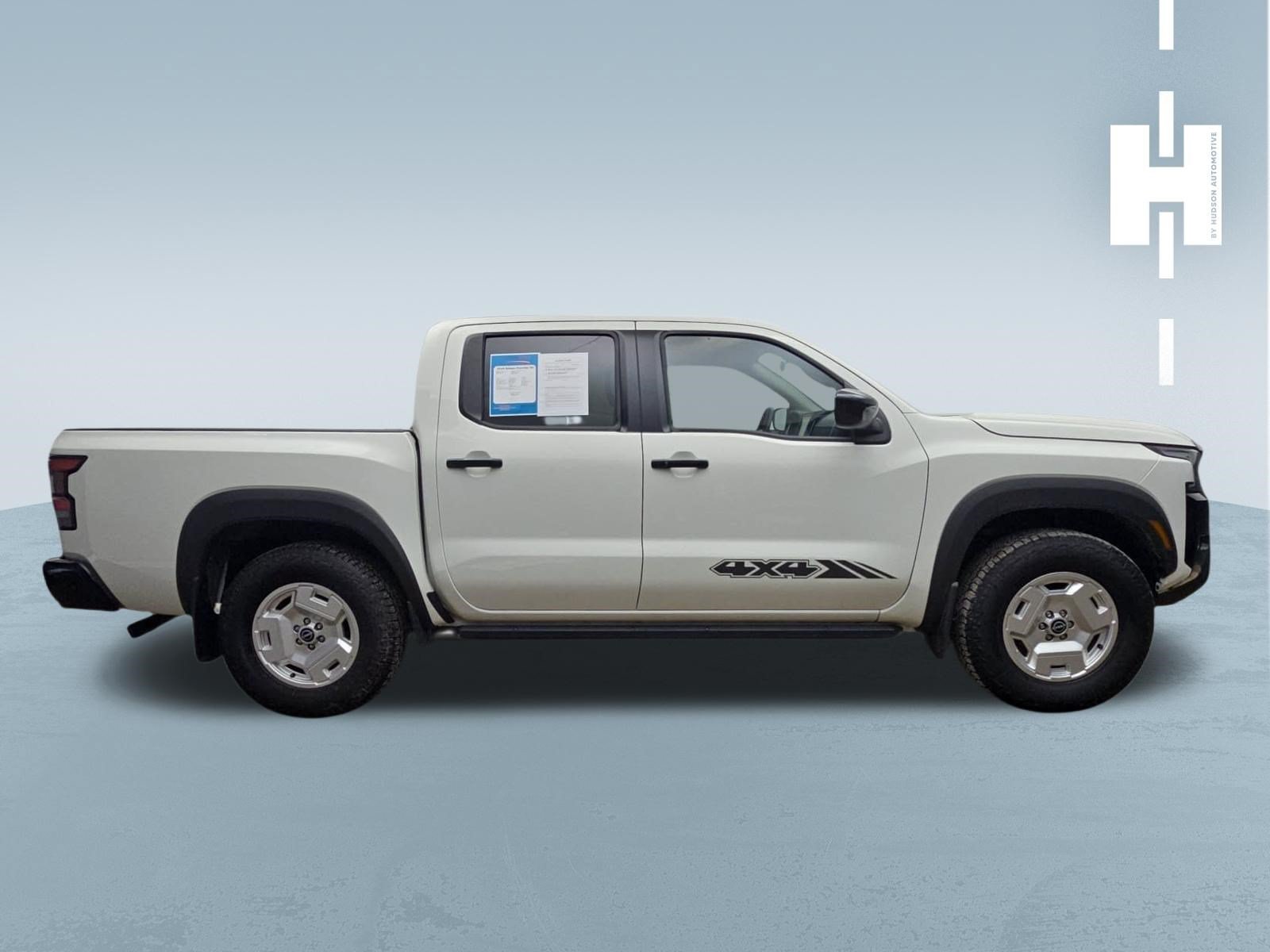 Used 2024 Nissan Frontier SV w/ Hardbody Edition AWD/4WD image 3