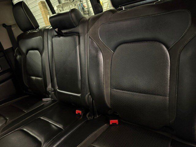 Used 2022 RAM 1500 Laramie w/ Off Road Group AWD/4WD image 33