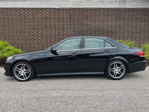 Used 2016 Mercedes-Benz E 350 4MATIC Sedan image 2