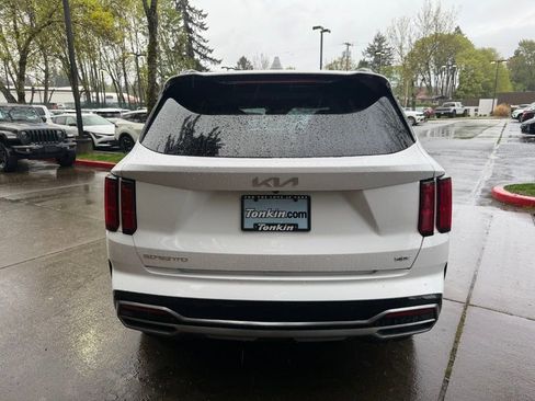 Used 2023 Kia Sorento SX image 5