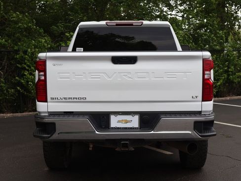 Used 2024 Chevrolet Silverado 2500 LT AWD/4WD image 9
