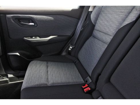 Used 2023 Nissan Rogue SV FWD image 14