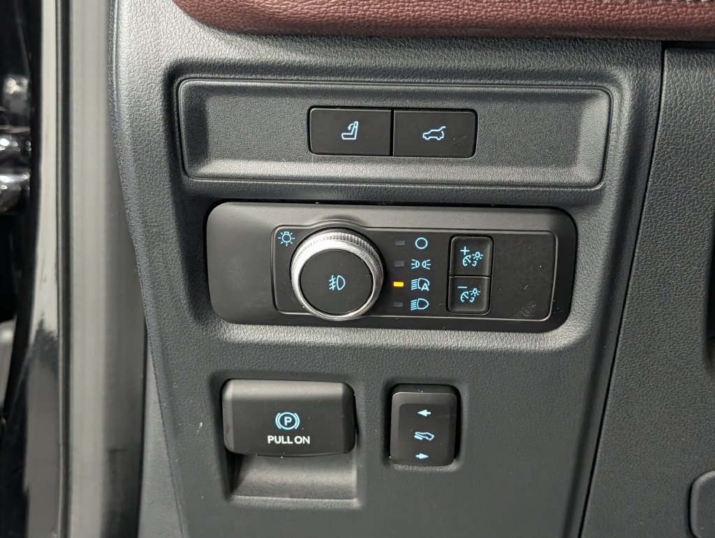 Used 2022 Ford Expedition Limited AWD/4WD image 24